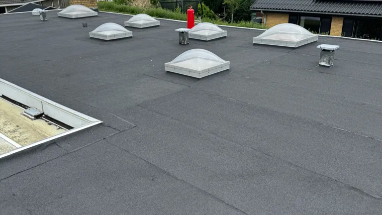 Nyt tagpaptag på Kongens Lyngby